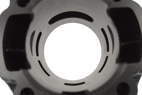 5 transferts et une lumière d'échappement simple ovale